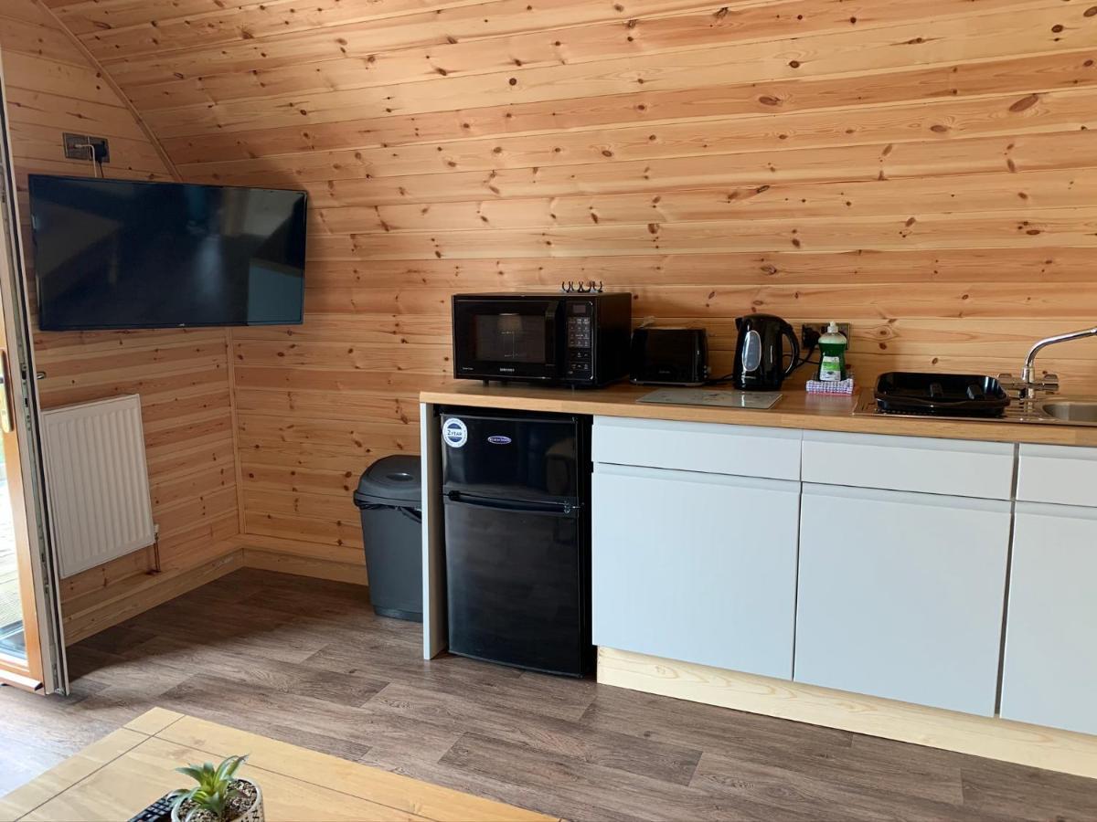 Kelty Pond View Pod 3 With Private Hot Tub -Fife - Loch Leven - Lomond Hills 빌라 외부 사진